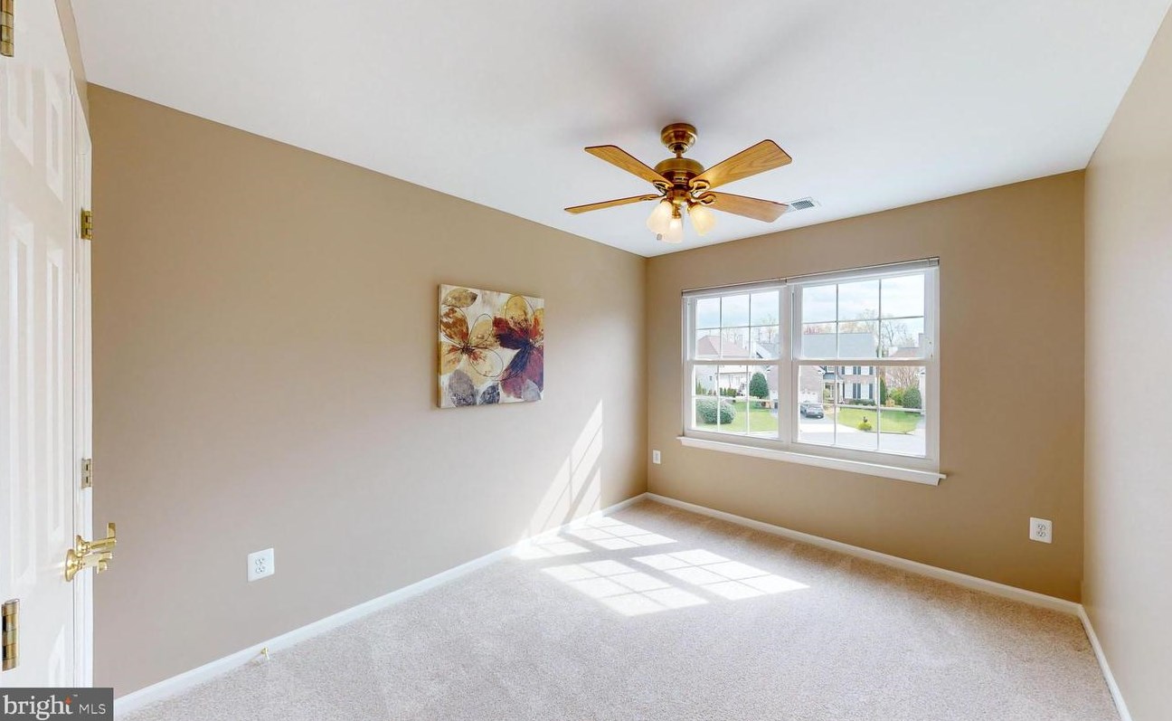 47680 Leechecker Ct, Dulles VA exterior