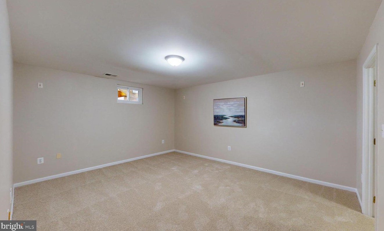 47680 Leechecker Ct, Dulles VA exterior