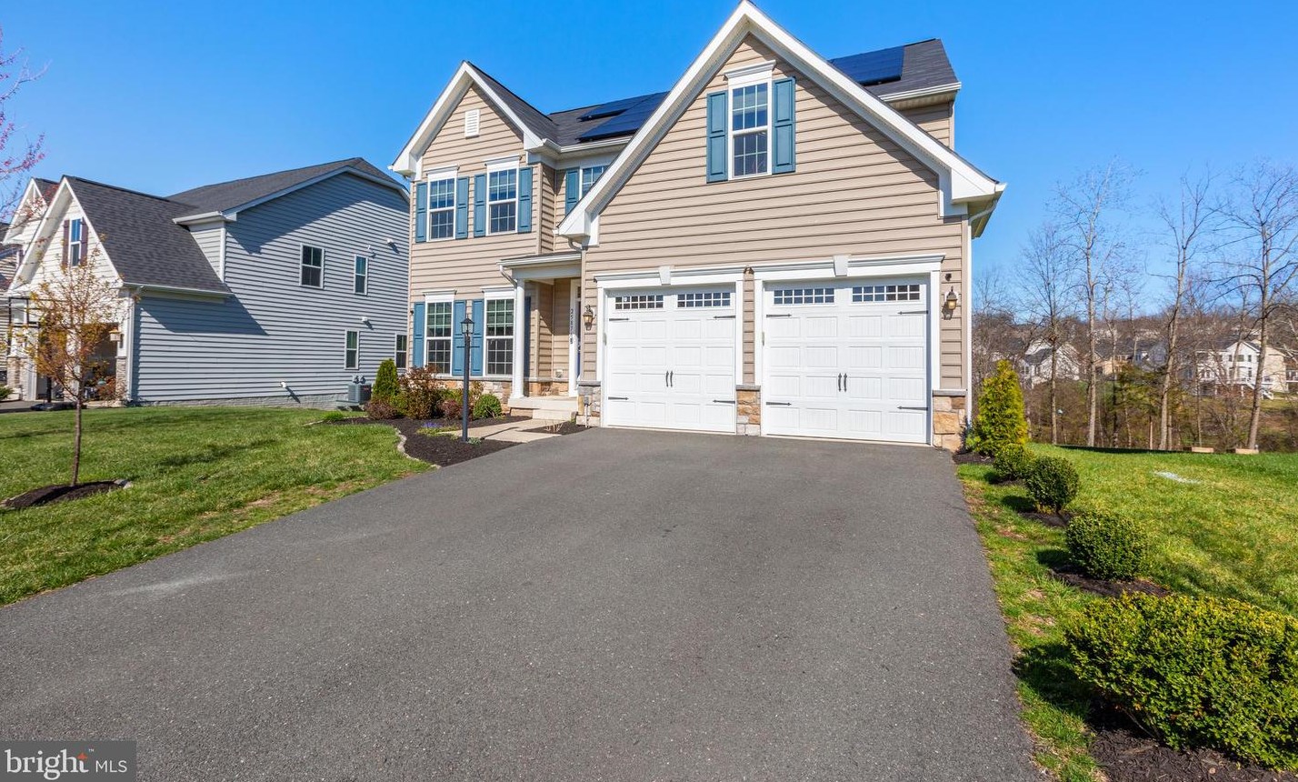 25876 Success Dr, Stone Ridge, VA 20105