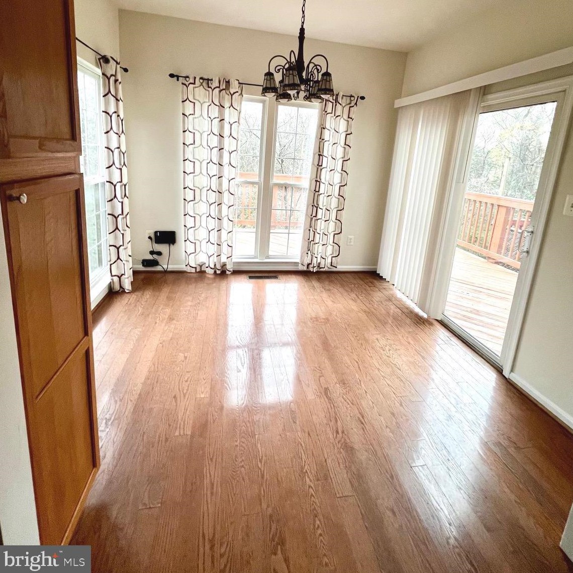 22004 Box Car Sq, Dulles VA  20166-3039 exterior