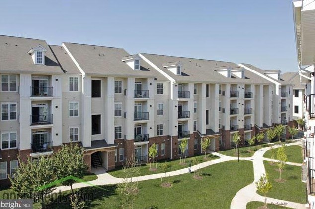 21222 Mcfadden Sq #310, Dulles, VA 20165
