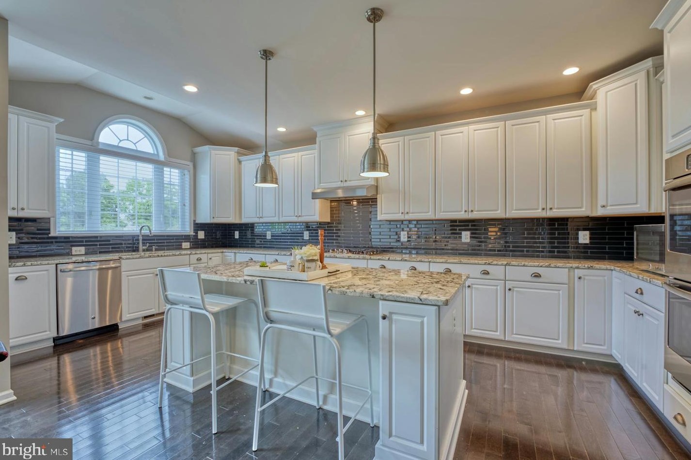 24308 Sparrow Pond Ct, Stone Ridge VA  20105 exterior