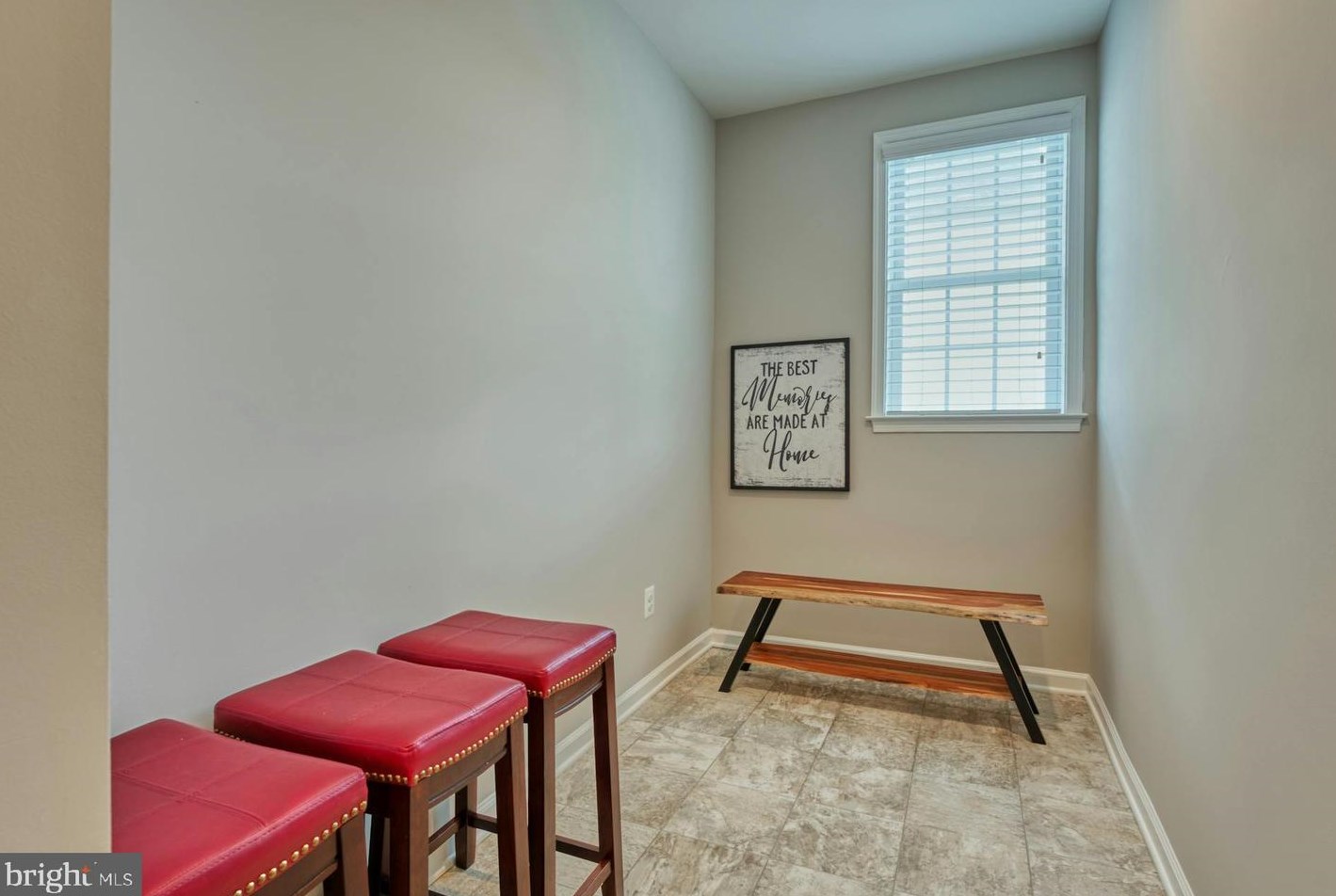 24308 Sparrow Pond Ct, Stone Ridge VA  20105 exterior