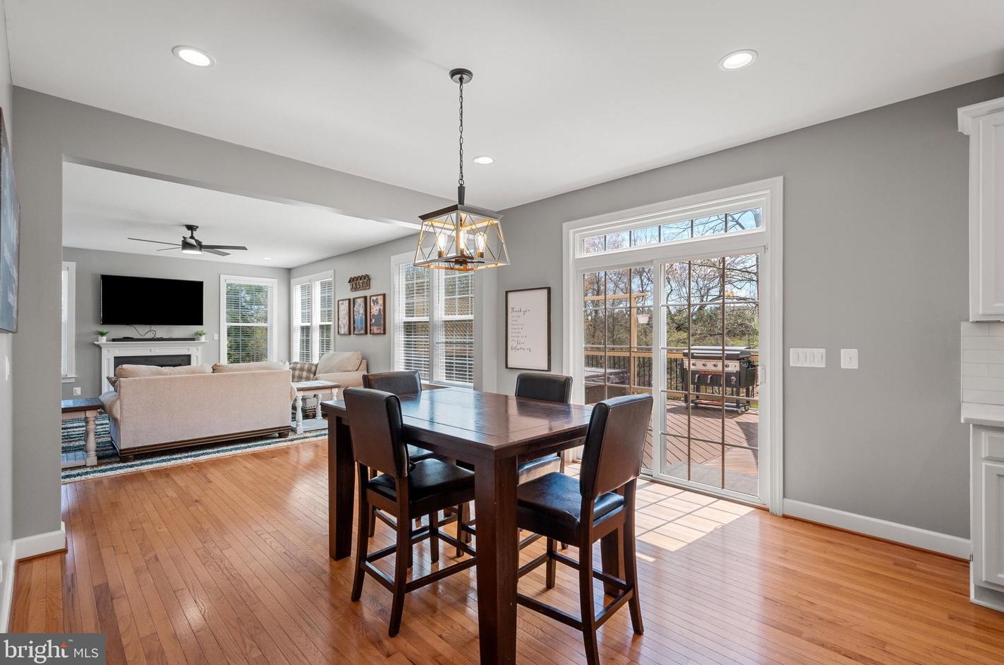 42041 Glynn Tarra Pl, Leesburg VA  20176-5477 exterior