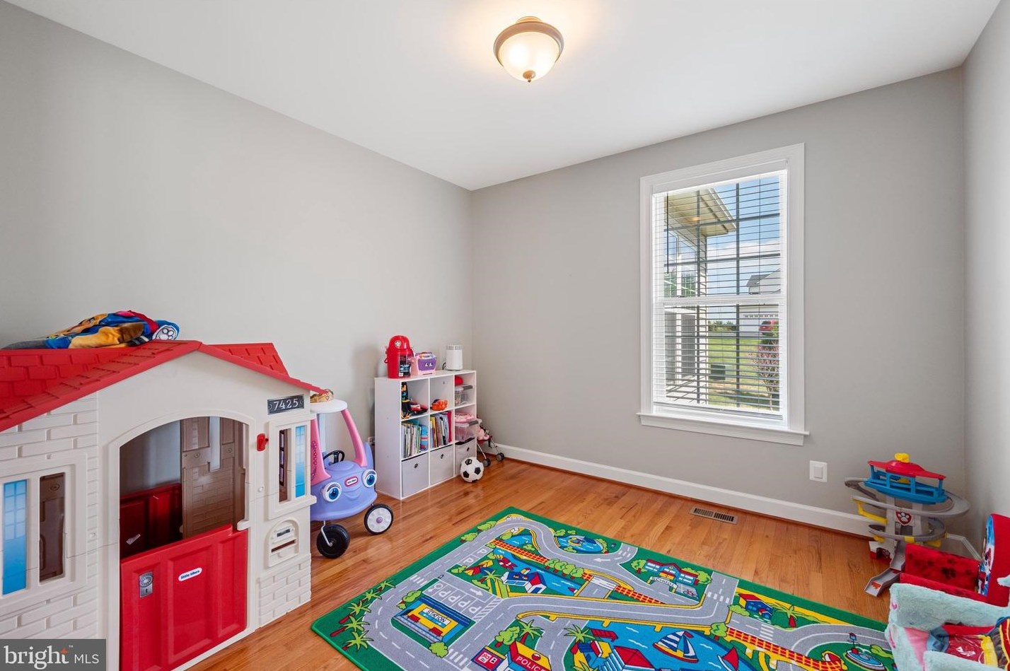 42041 Glynn Tarra Pl, Leesburg VA  20176-5477 exterior