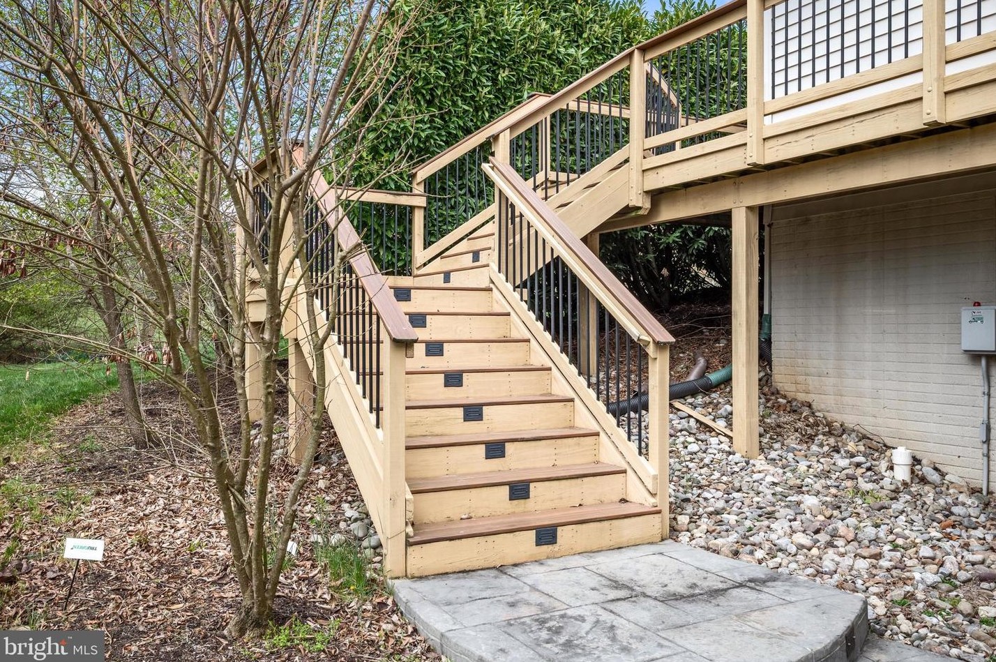 42041 Glynn Tarra Pl, Leesburg VA  20176-5477 exterior