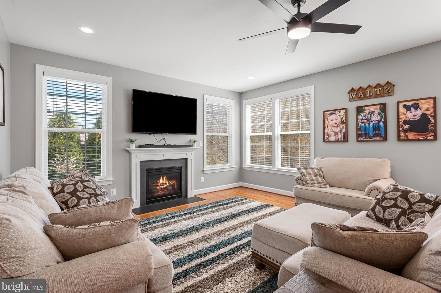 42041 Glynn Tarra Pl, Leesburg VA  20176-5477 exterior