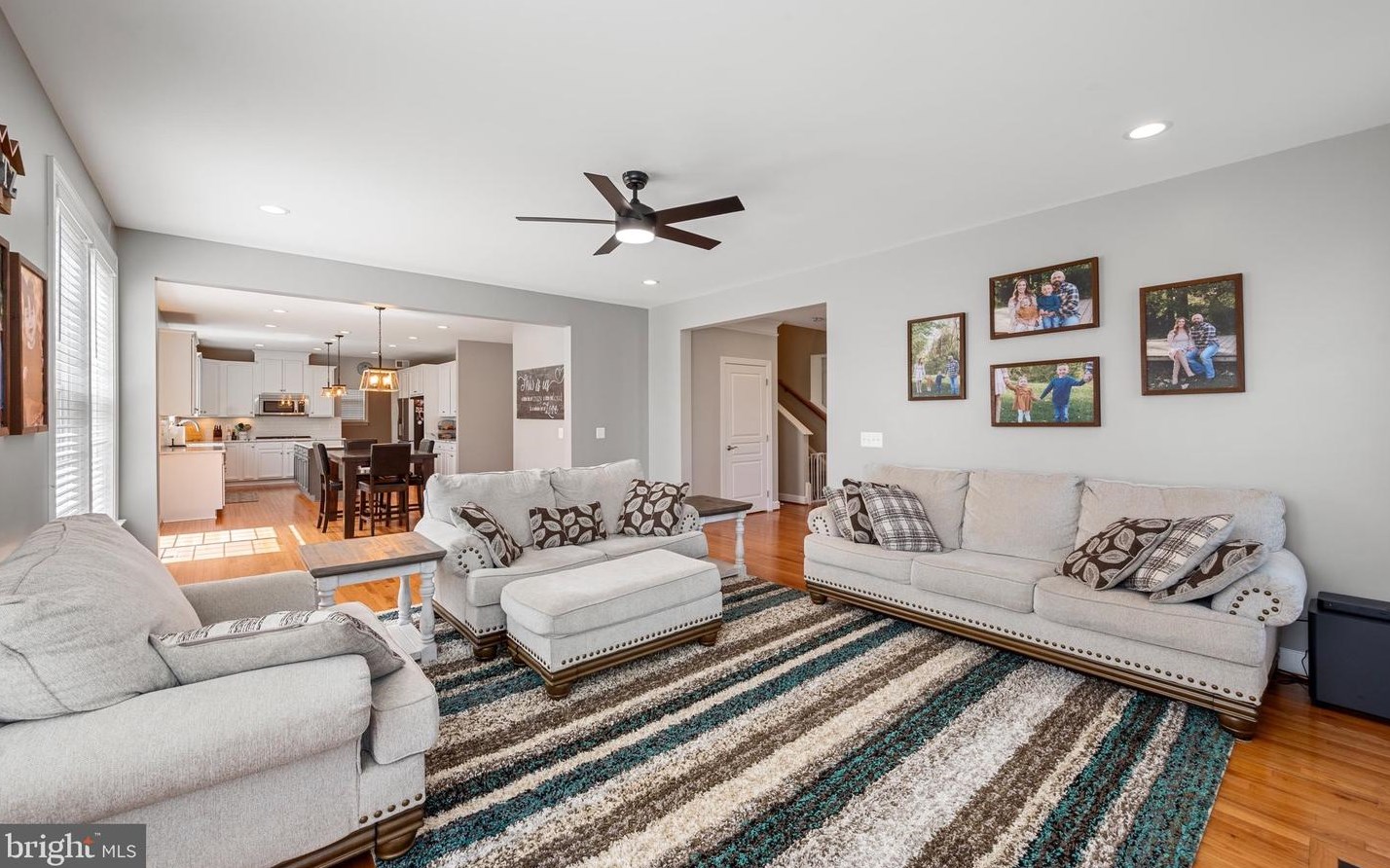 42041 Glynn Tarra Pl, Leesburg VA  20176-5477 exterior