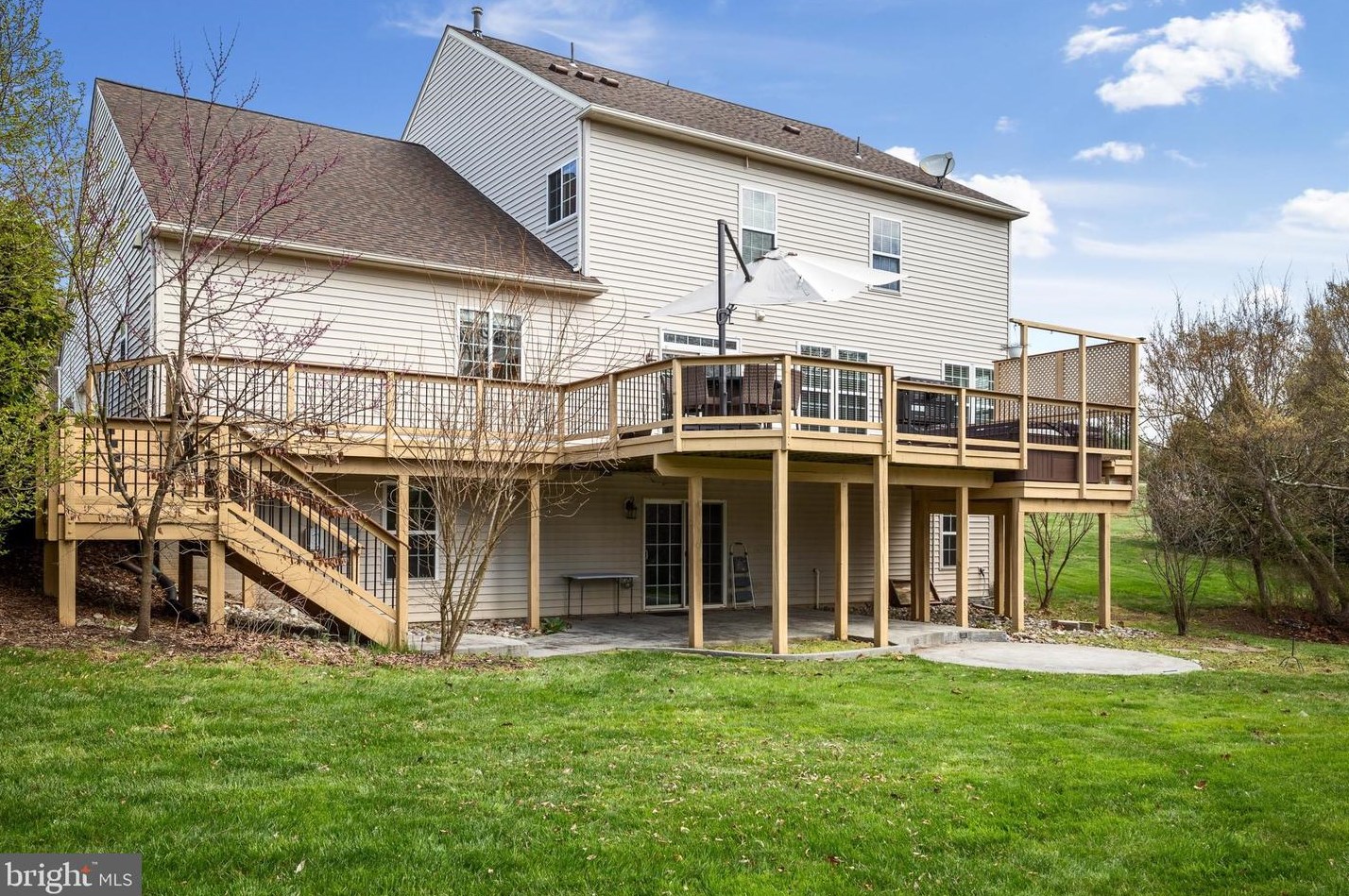 42041 Glynn Tarra Pl, Leesburg VA  20176-5477 exterior