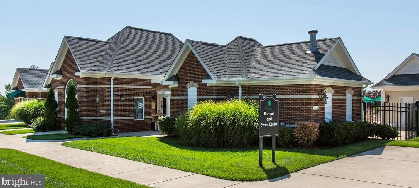 19941 Augusta Village Pl, Ashburn VA  20147-4128 exterior