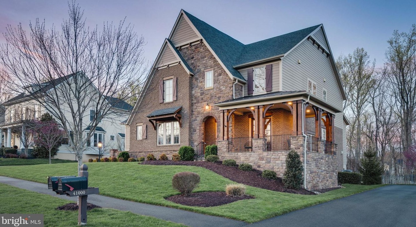 40996 Blossom Glade Dr, Stone Ridge, VA 20105