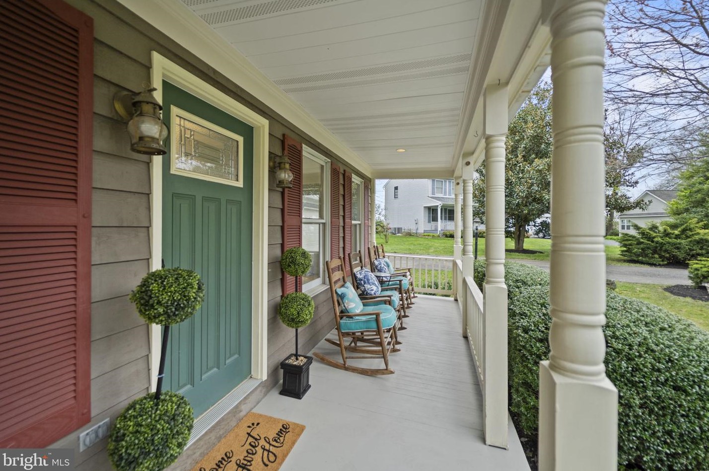 330 D St, Purcellville, VA 20132-3362