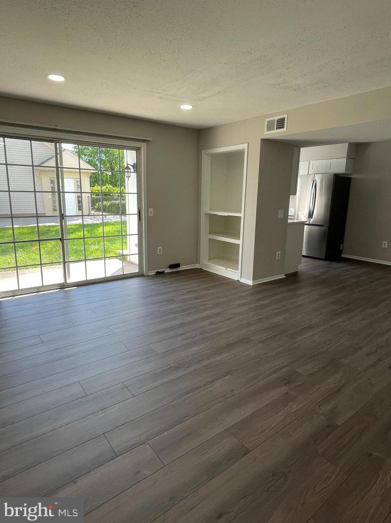 102 Fort Evans Rd Se #b, Leesburg, VA 20175