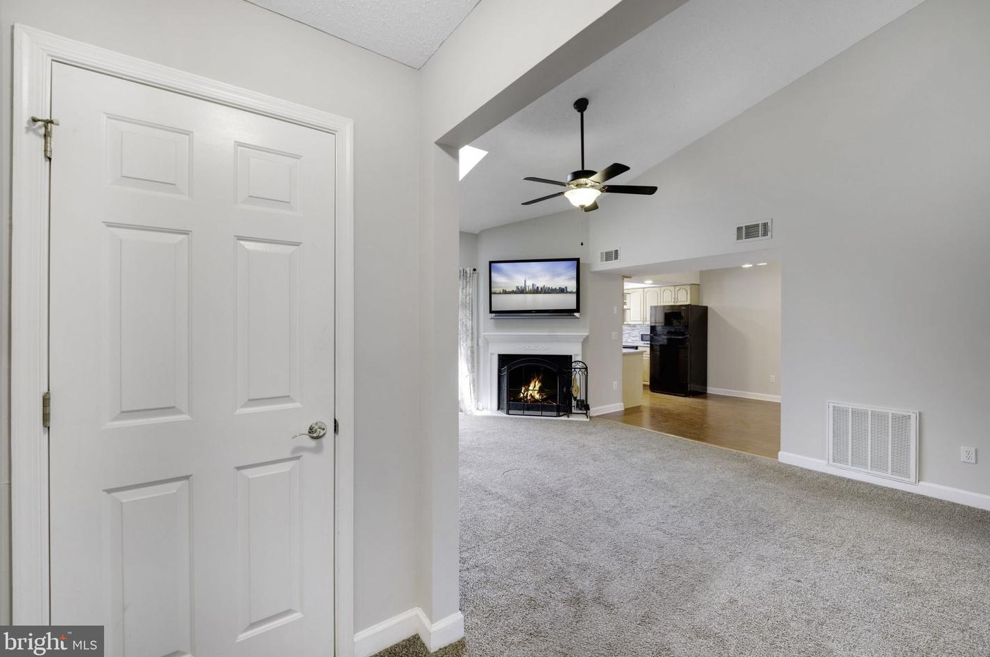 106 Prosperity Ave Se #f, Leesburg, VA 20175