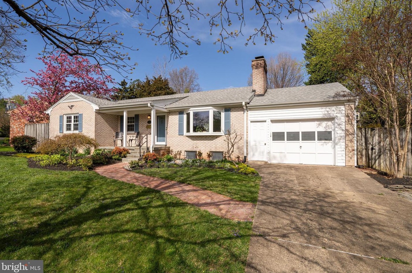 102 Belmont Dr, Leesburg, VA 20175-3501