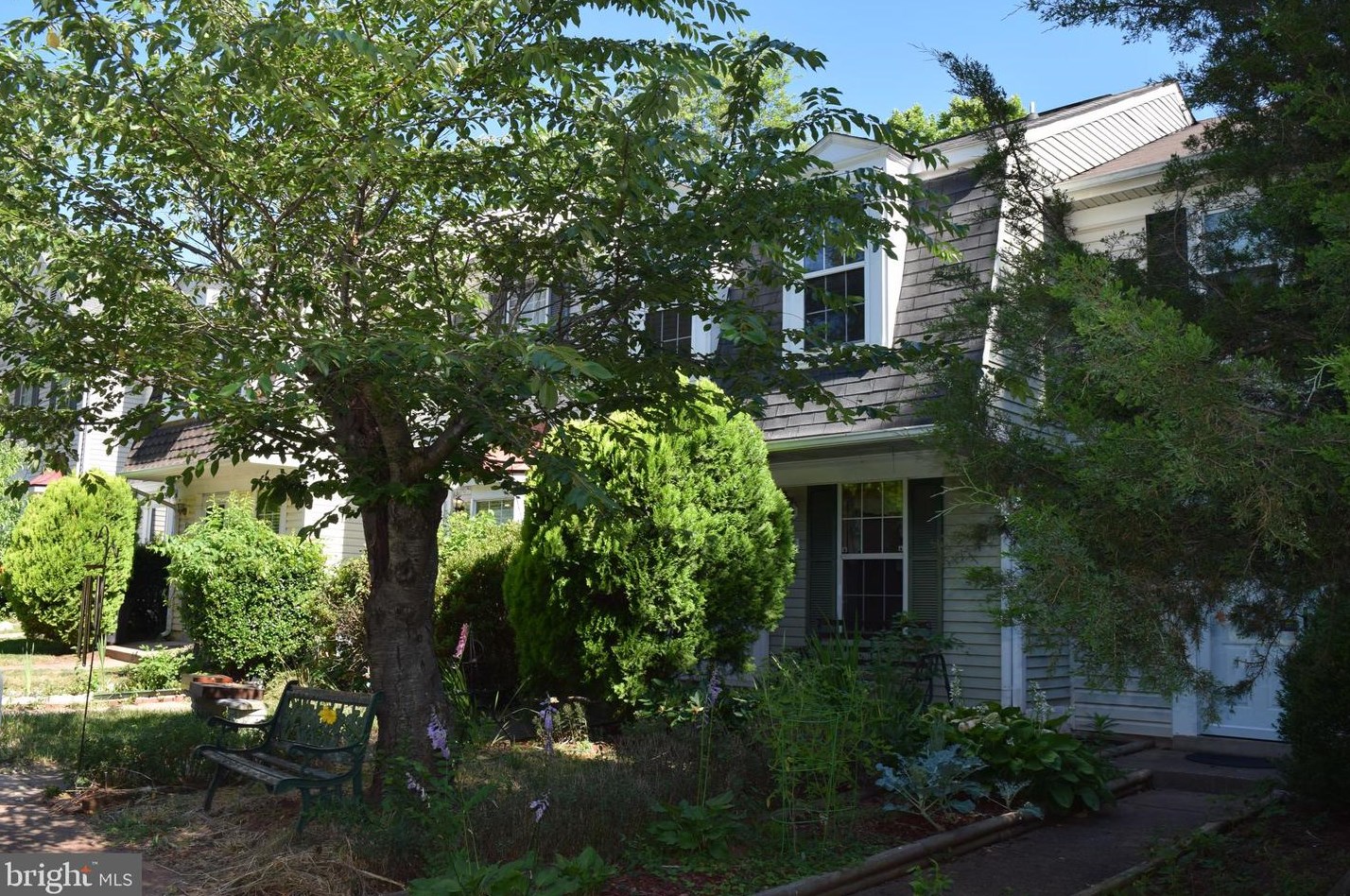 30 Palmer Ct, Dulles, VA 20165