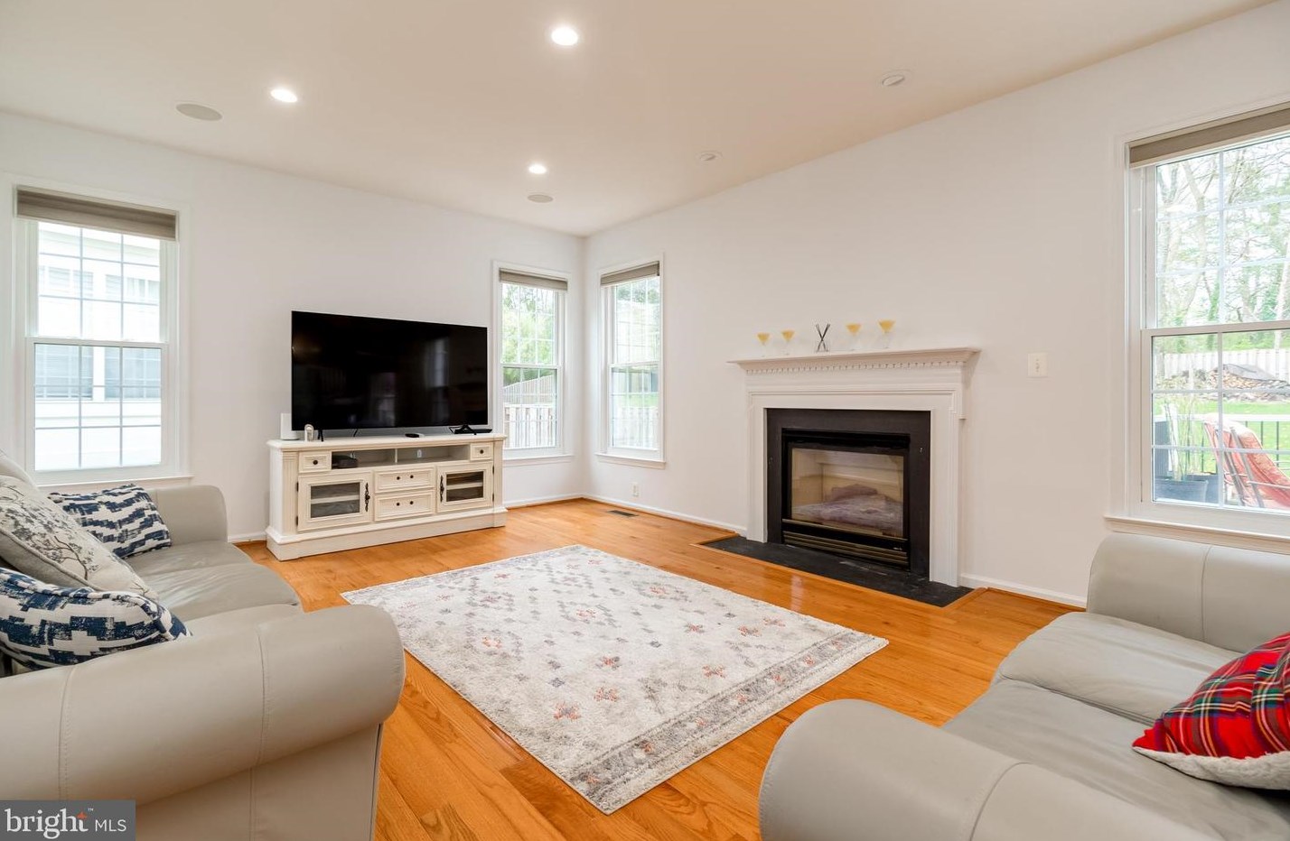 20616 Sutherlin Pl, Dulles VA  20165-8500 exterior