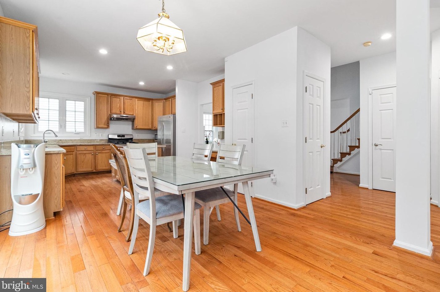 20616 Sutherlin Pl, Dulles VA  20165-8500 exterior