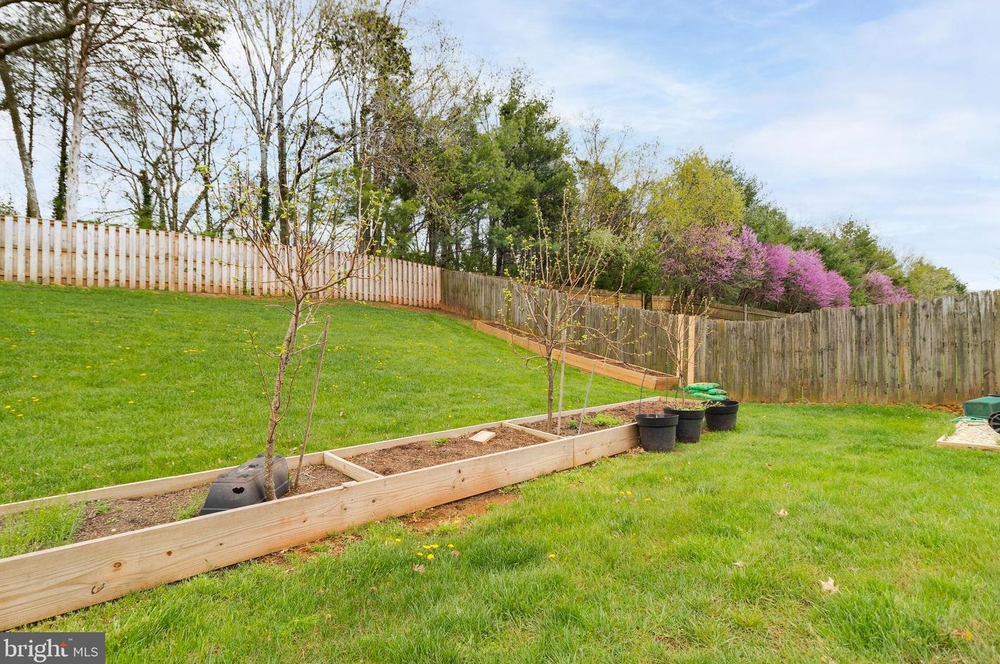 20616 Sutherlin Pl, Dulles VA  20165-8500 exterior