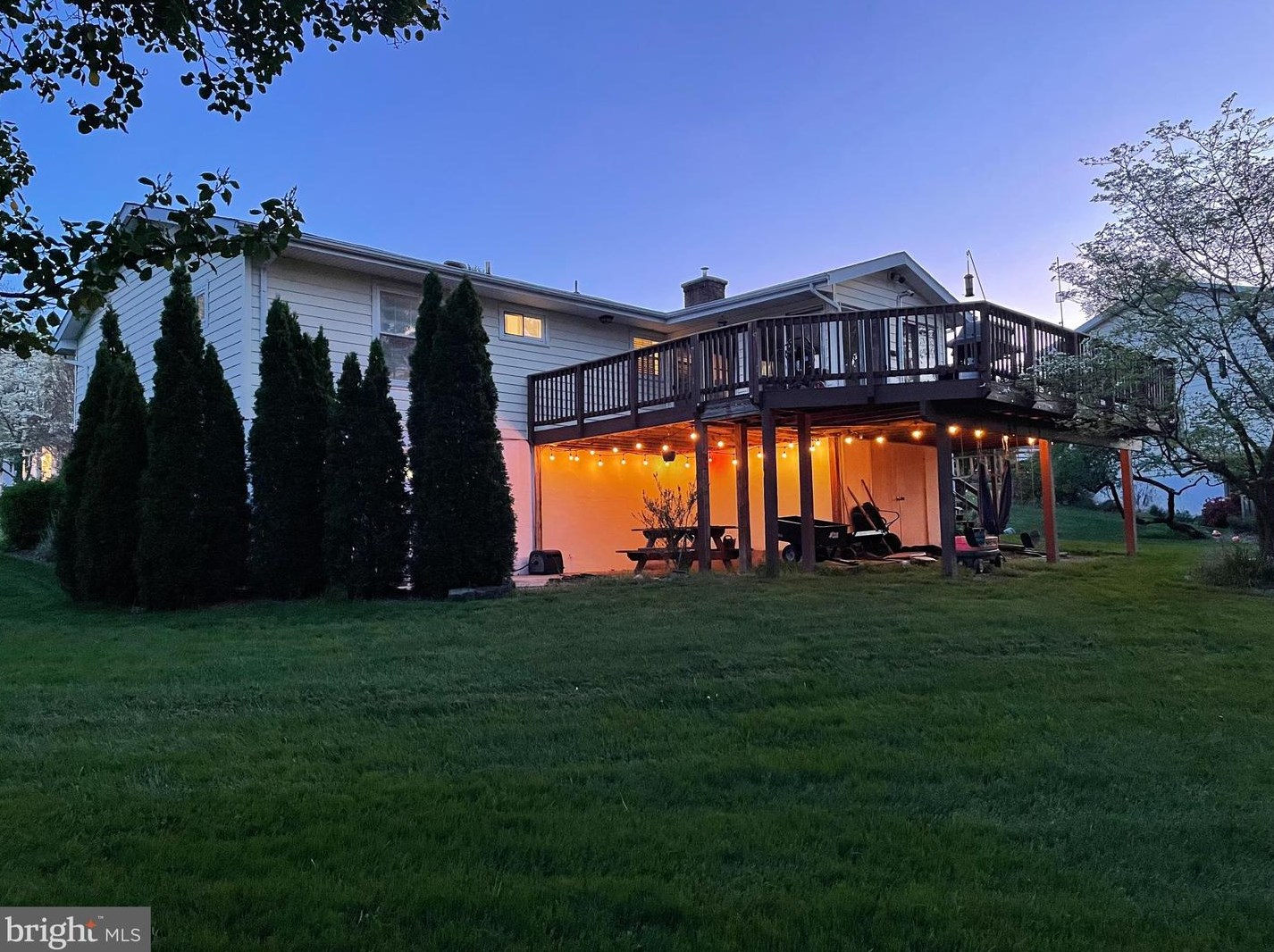 100 Peach Tree Ct, Hamilton, VA 20158