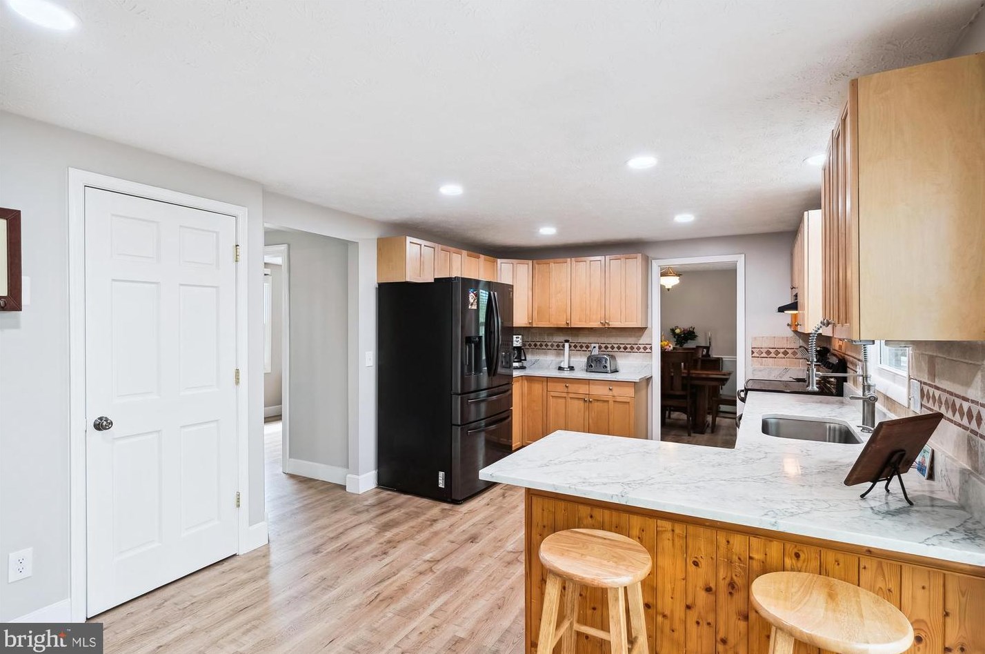 106 Almey Ct, Dulles VA  20164-2836 exterior