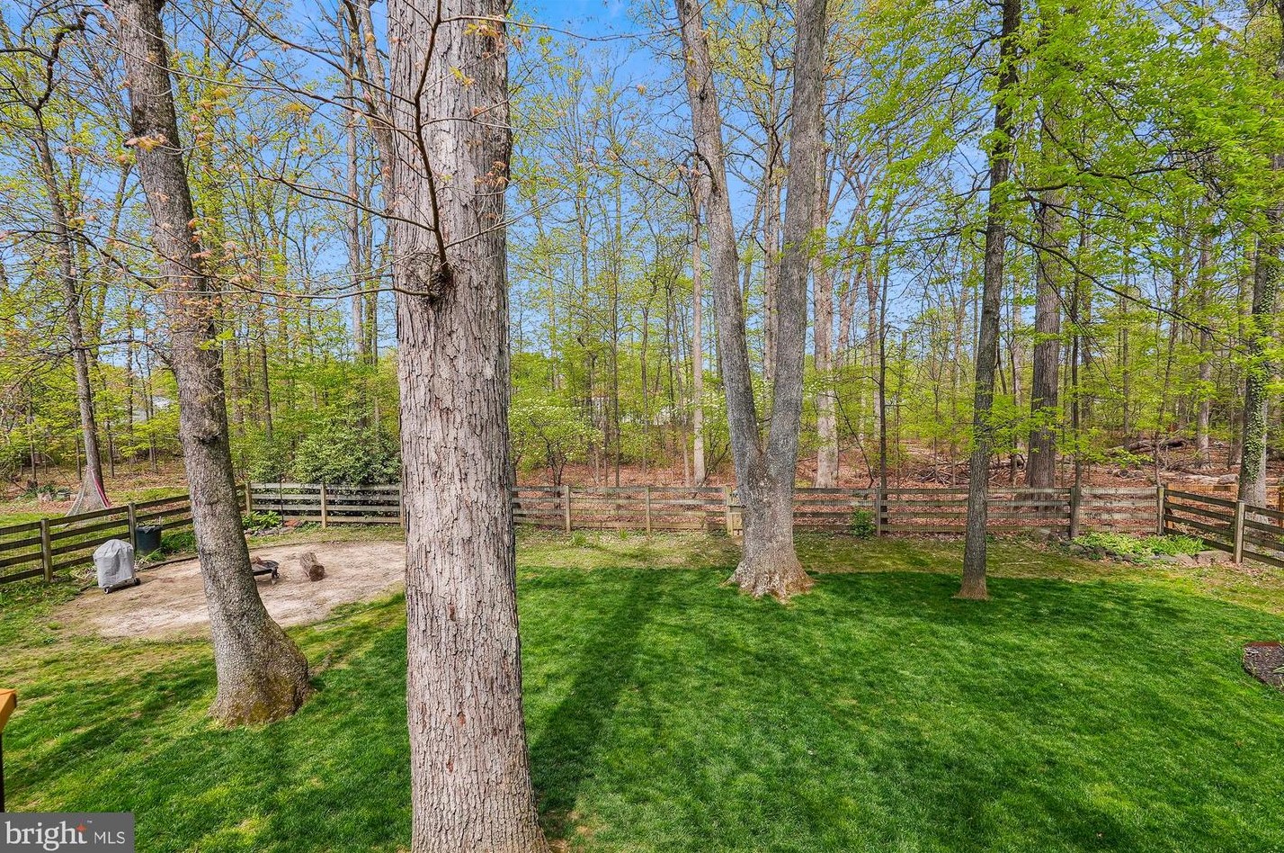 106 Almey Ct, Dulles VA  20164-2836 exterior