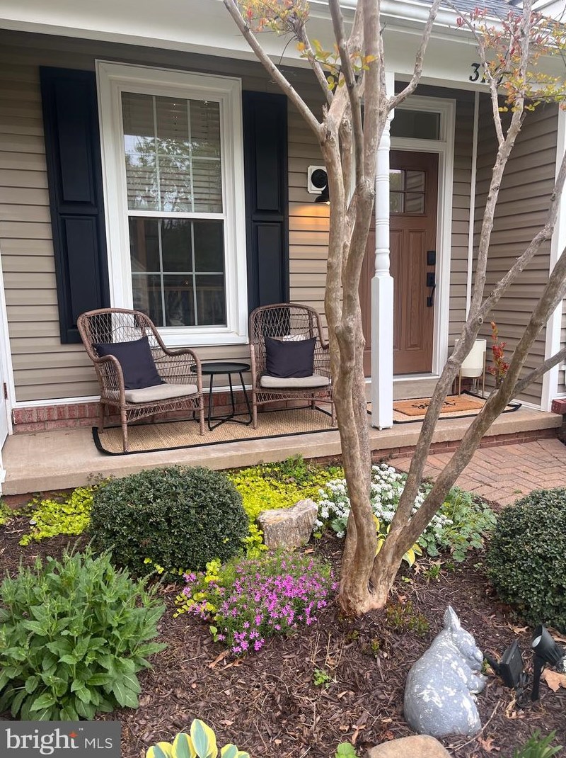 319 Cardinal Glen Cir, Dulles, VA 20164-5512
