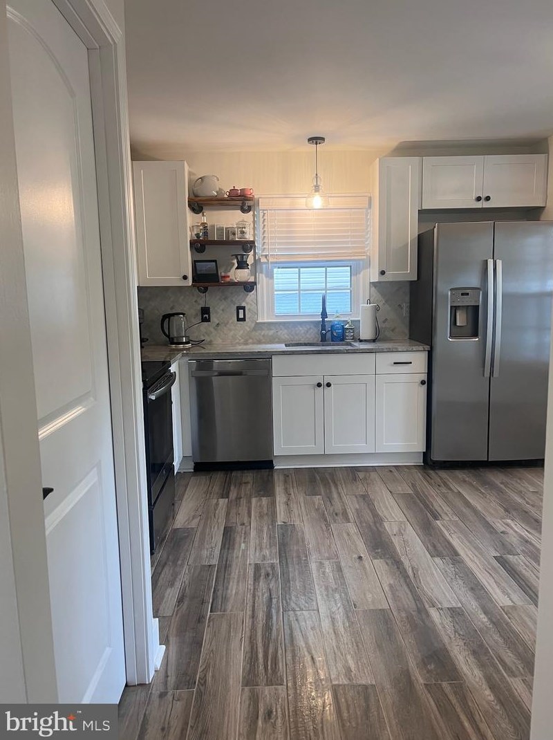 319 Cardinal Glen Cir, Dulles VA  20164-5512 exterior