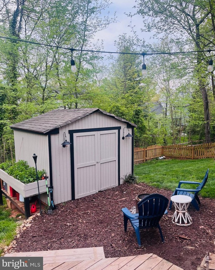 319 Cardinal Glen Cir, Dulles VA  20164-5512 exterior