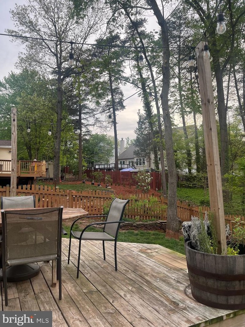 319 Cardinal Glen Cir, Dulles VA  20164-5512 exterior