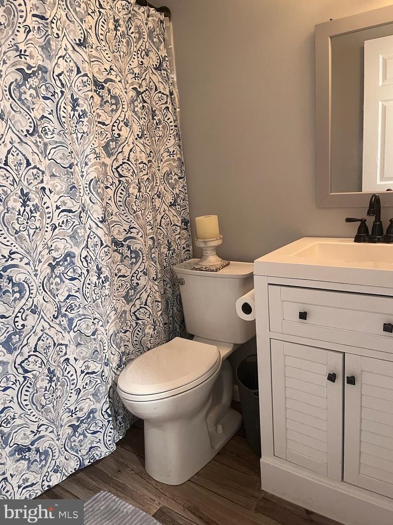 319 Cardinal Glen Cir, Dulles VA  20164-5512 exterior