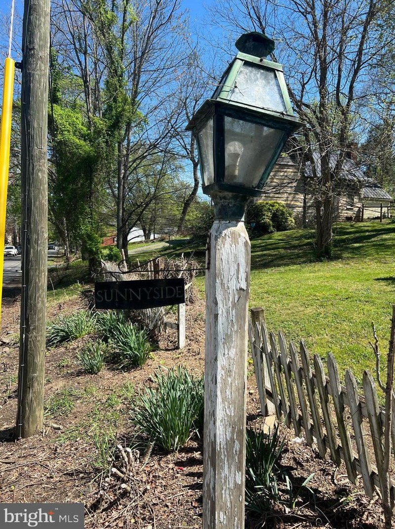 15570 Second St, Waterford, VA 20197-2010