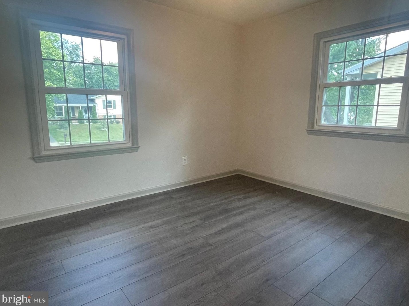 1314 Holly Ave, Dulles VA  20164-2613 exterior