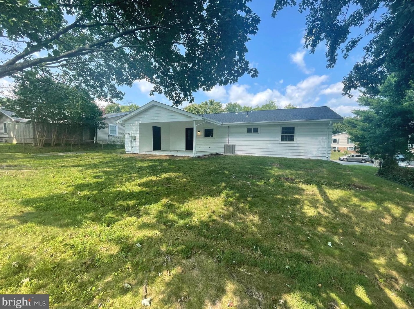 1314 Holly Ave, Dulles VA  20164-2613 exterior