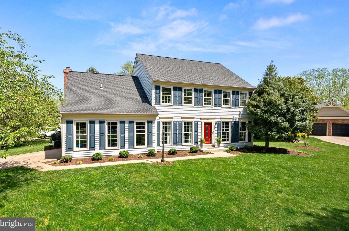 57 Whittingham Cir, Dulles, VA 20165