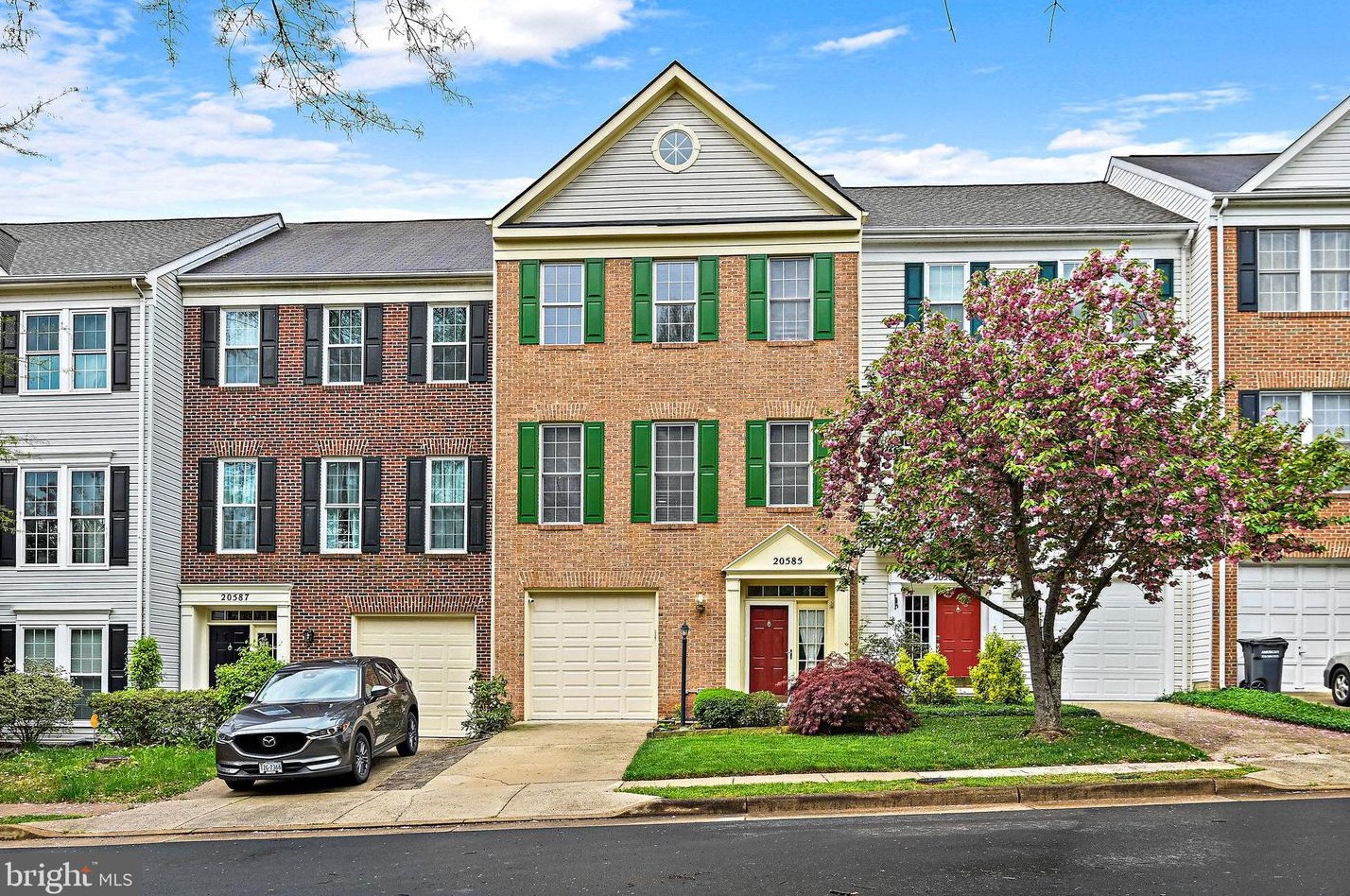 20585 Crestmont Terrace, Dulles, VA 20165