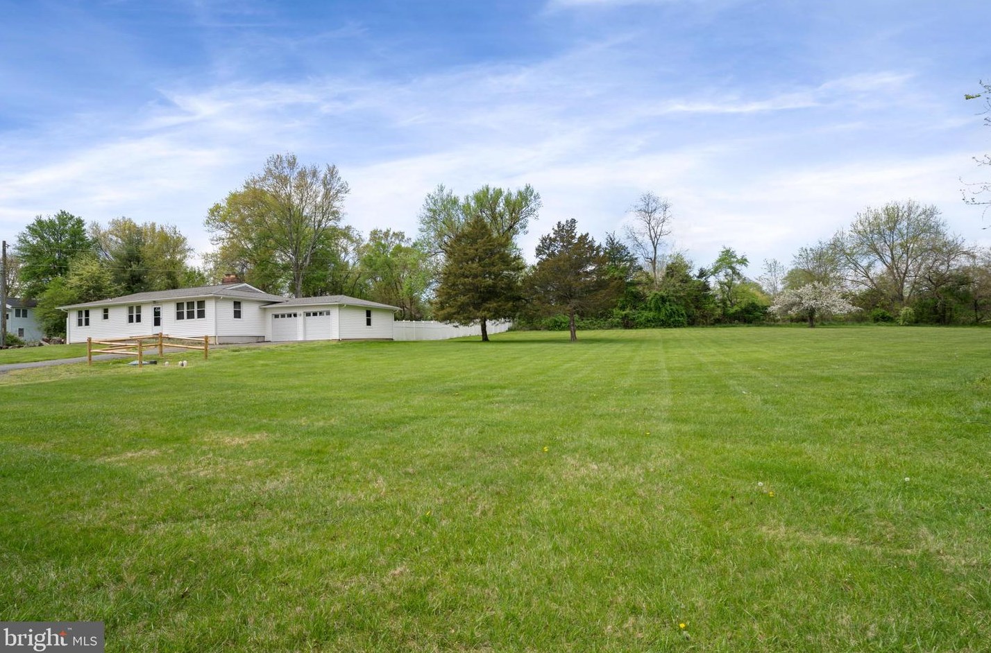 19359 Gleedsville Rd, Leesburg VA  20175-8844 exterior