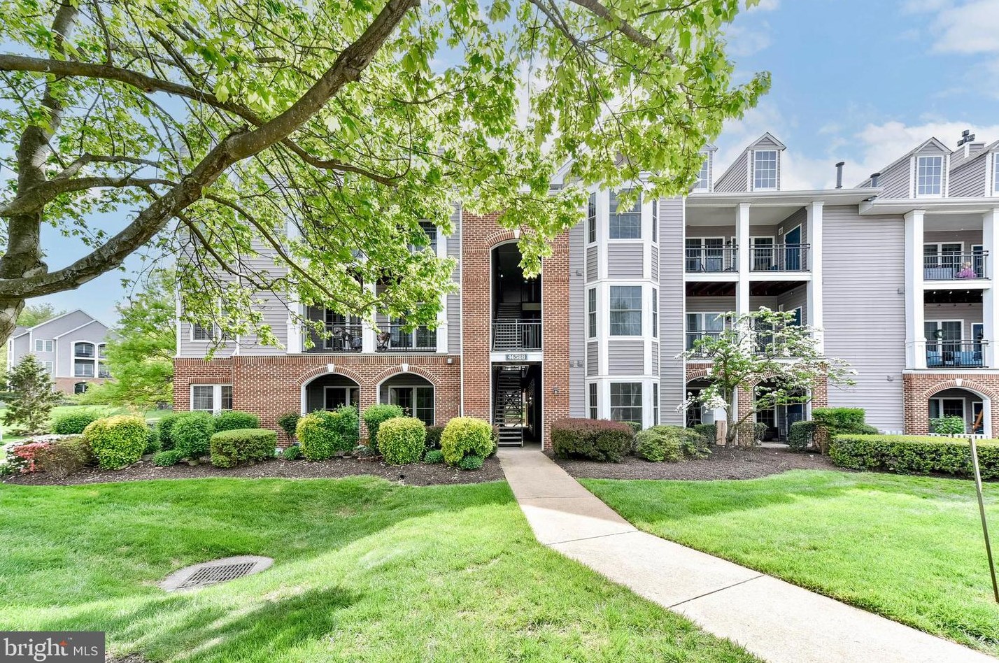 46588 Drysdale Ter, Dulles VA  20165-4332 exterior