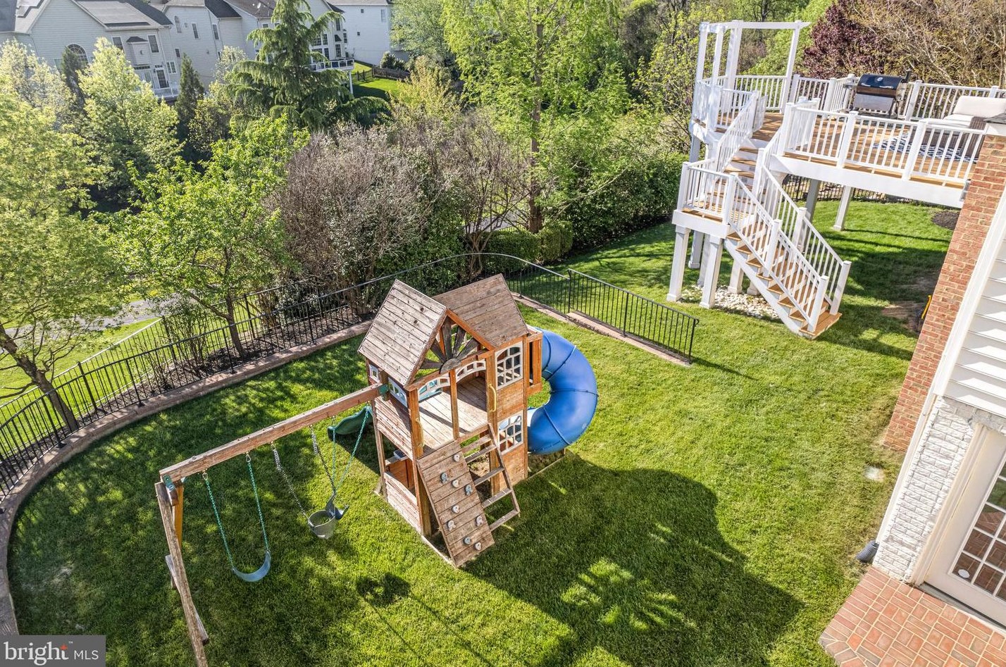 19115 Dalton Points Pl, Leesburg VA 20176-3836 exterior