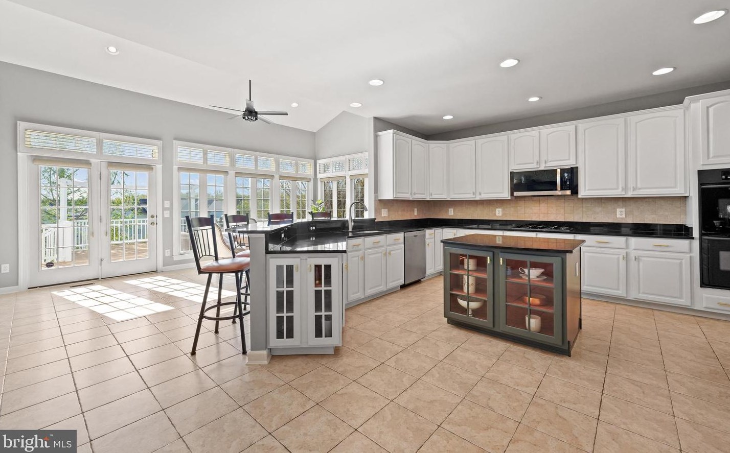 19115 Dalton Points Pl, Leesburg VA 20176-3836 exterior