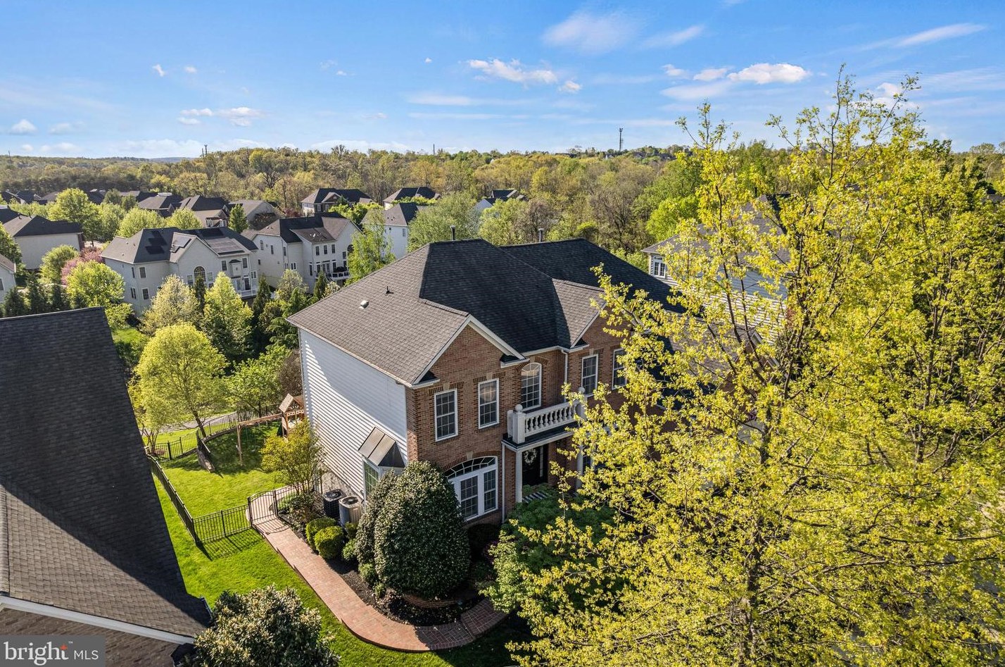 19115 Dalton Points Pl, Leesburg VA 20176-3836 exterior