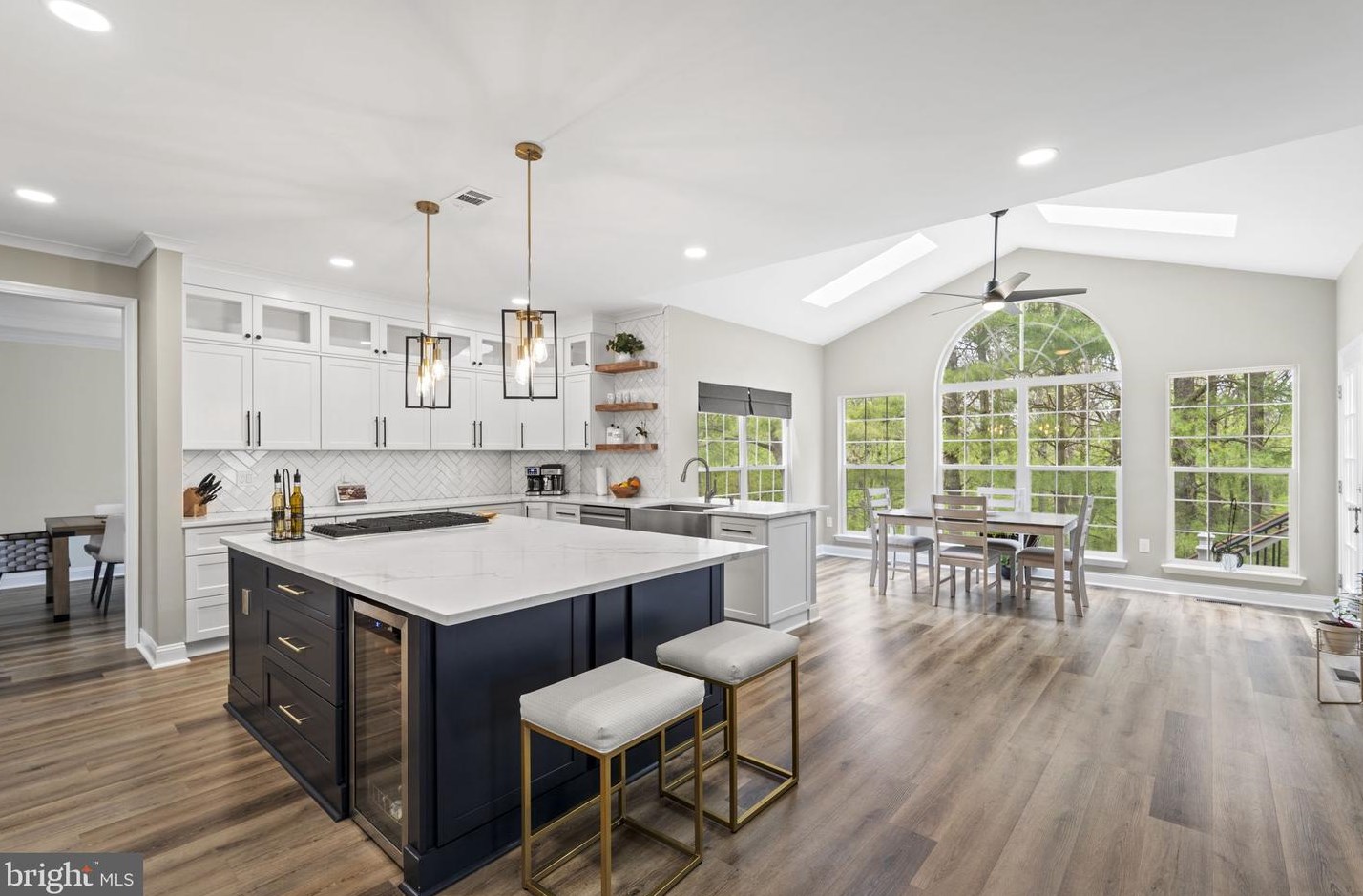 309 E Skyline Dr, Purcellville, VA 20132