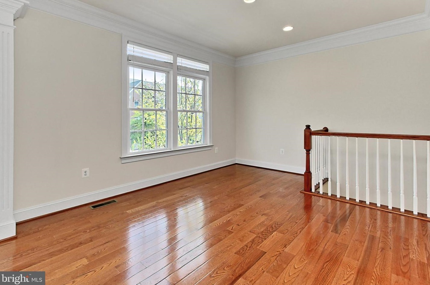 42525 Pine Forest Dr, Fairfax VA  20152-6095 exterior