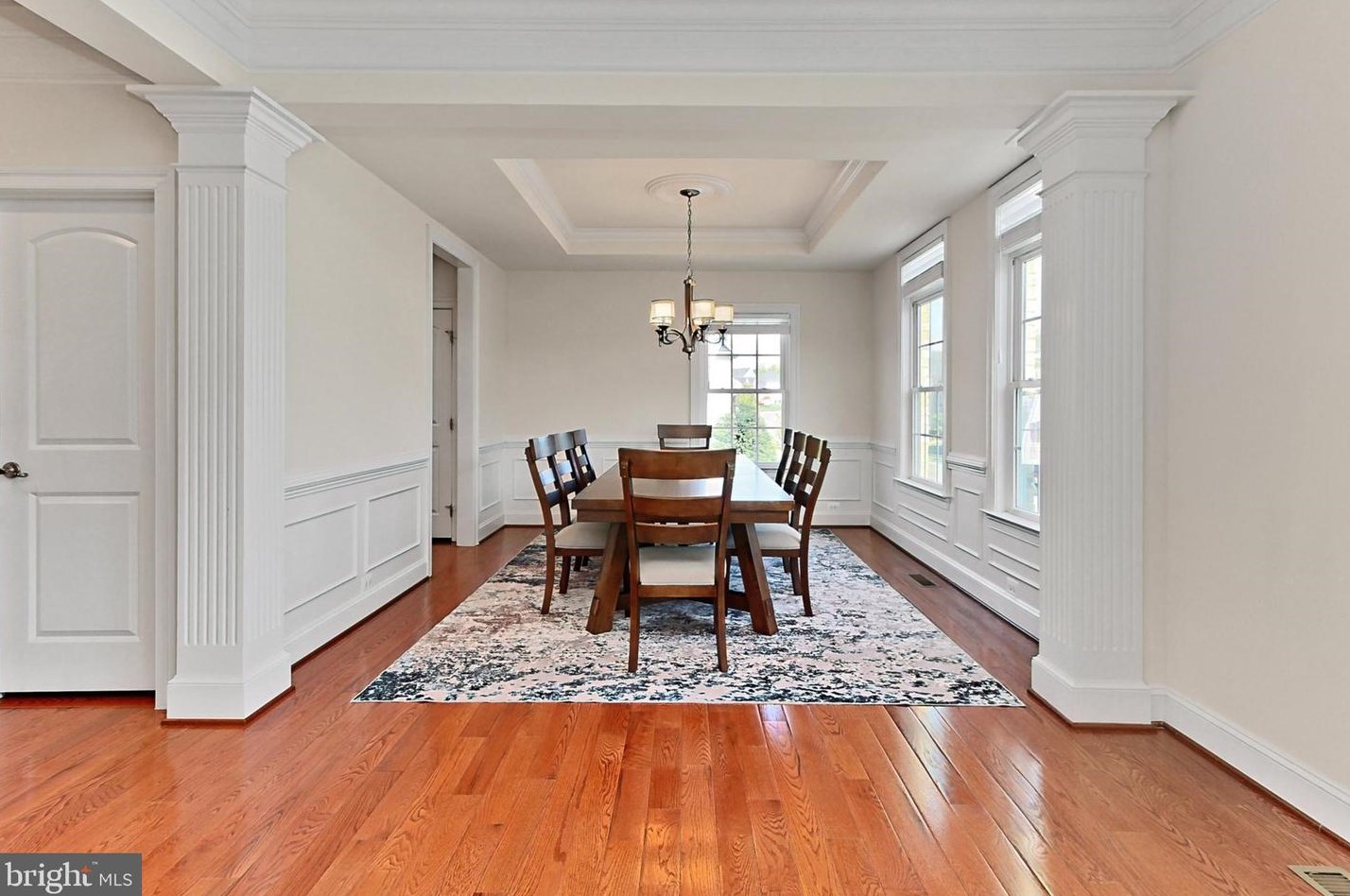 42525 Pine Forest Dr, Fairfax VA  20152-6095 exterior