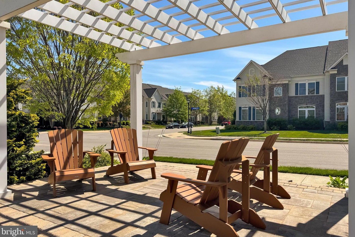 42525 Pine Forest Dr, Fairfax VA  20152-6095 exterior