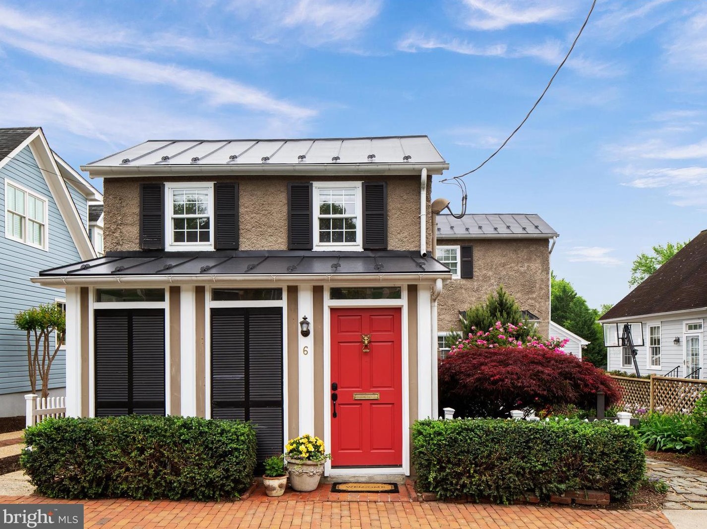 6 Ayr St, Leesburg, VA 20176-2608