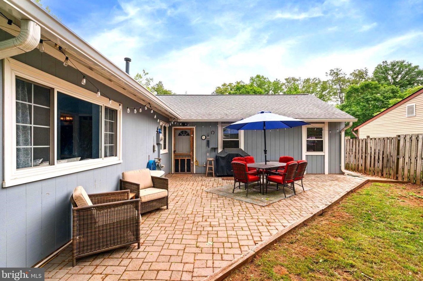 18 Thrush Rd, Dulles VA  20164-1614 exterior