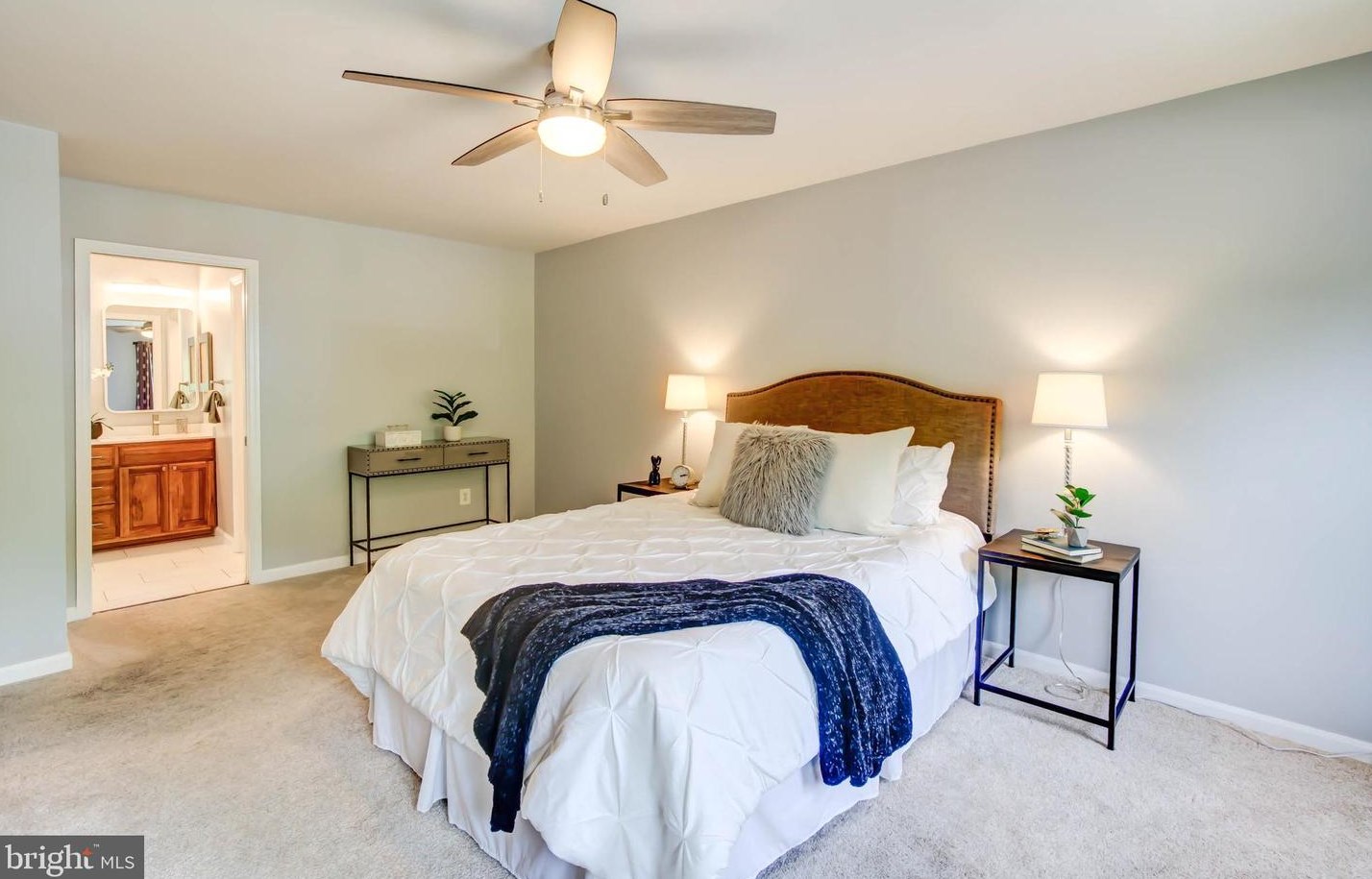 411 Tamarack Ln, Dulles VA  20164-2856 exterior