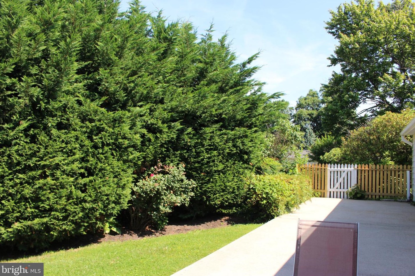 125 Cypress Rd, Dulles VA  20164-4004 exterior