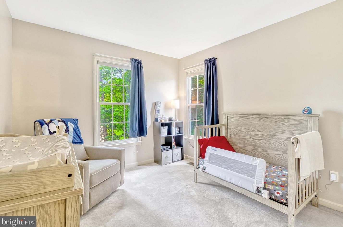 20764 Dewberry Ct, Ashburn VA 20147-4642 exterior